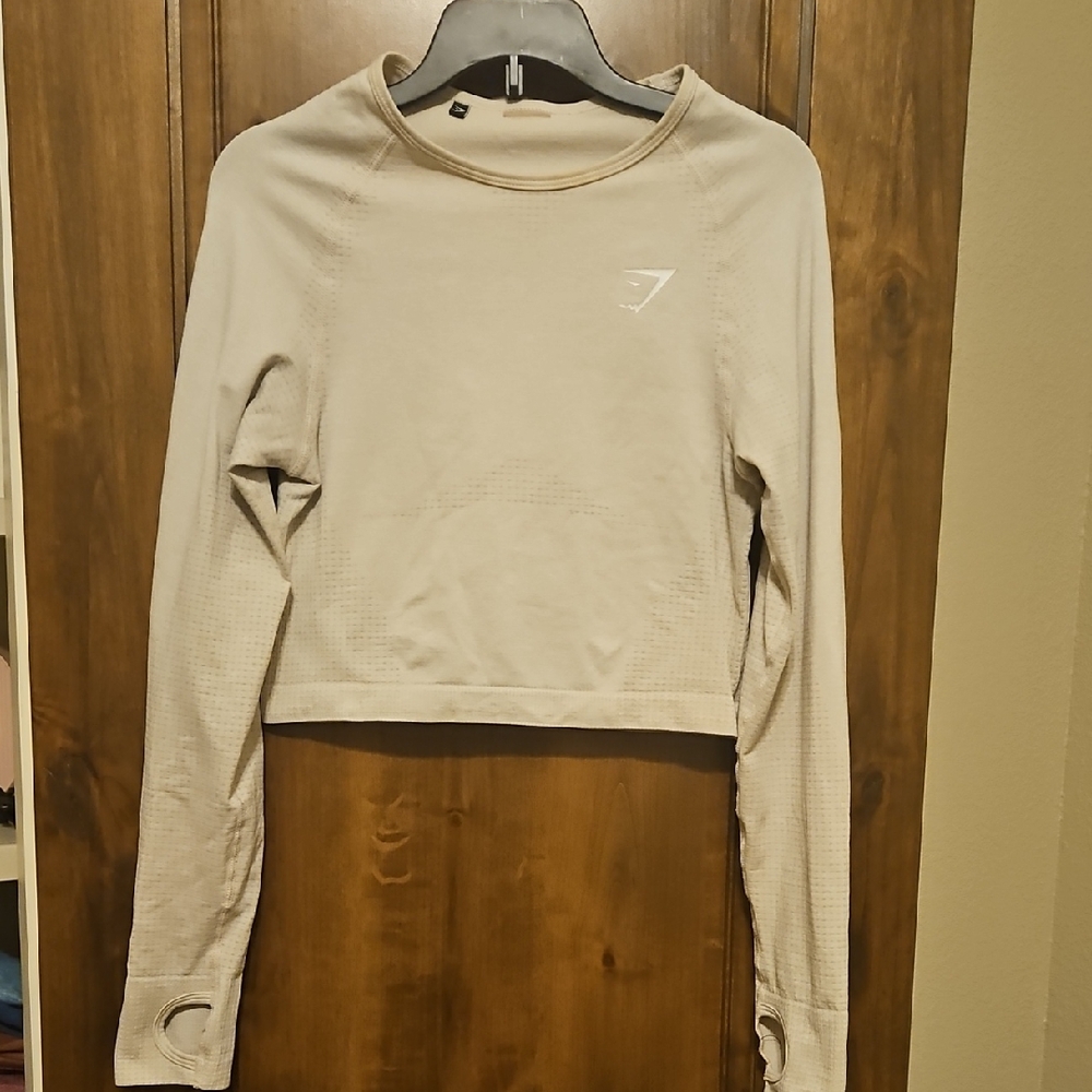 Gymshark Seamless Nude Tan Beige Long Sleeve Crop Top EUC Size Medium